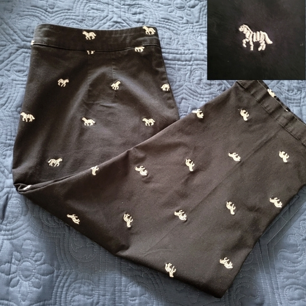 Capris. Black with Zebras. Sz 16P. Coldwater Creek